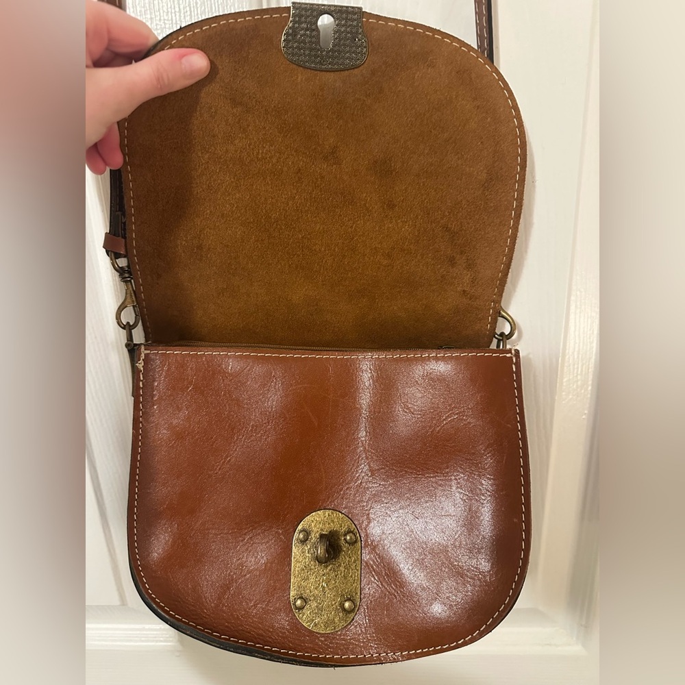 Patricia Nash Heritage Bettina Saddle Crossbody Bag - Picture 3 of 5